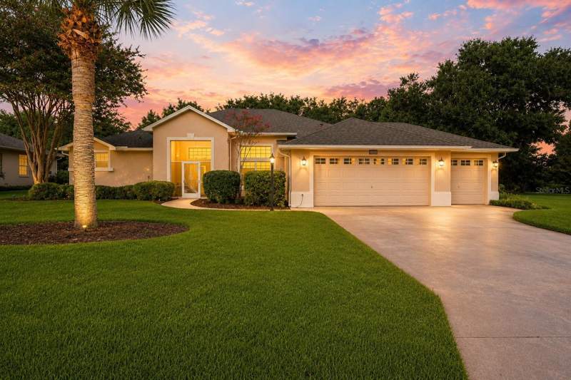 20554 QUEEN ALEXANDRA DRIVE home for sale in Royal Highlands
