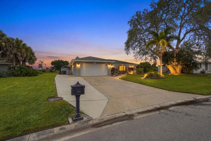 2 bedroom Single Family Residence at 2331 Sandlewood Drive, Venice Gardens, Venice — photo 5