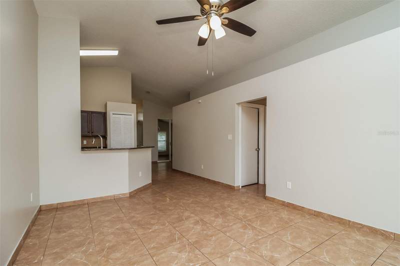 3 bedroom Single Family Residence at 120 Lakebreeze Circle, Lakeview Village, Lake Mary — photo 4