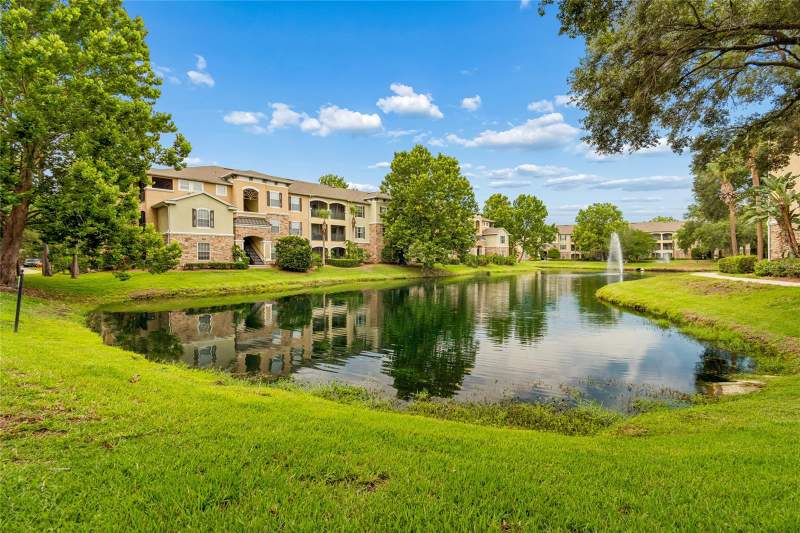 2 bedroom Condominium at 10203 Courtney Palms Boulevard #103, Courtney Palms Condo, Tampa — photo 5