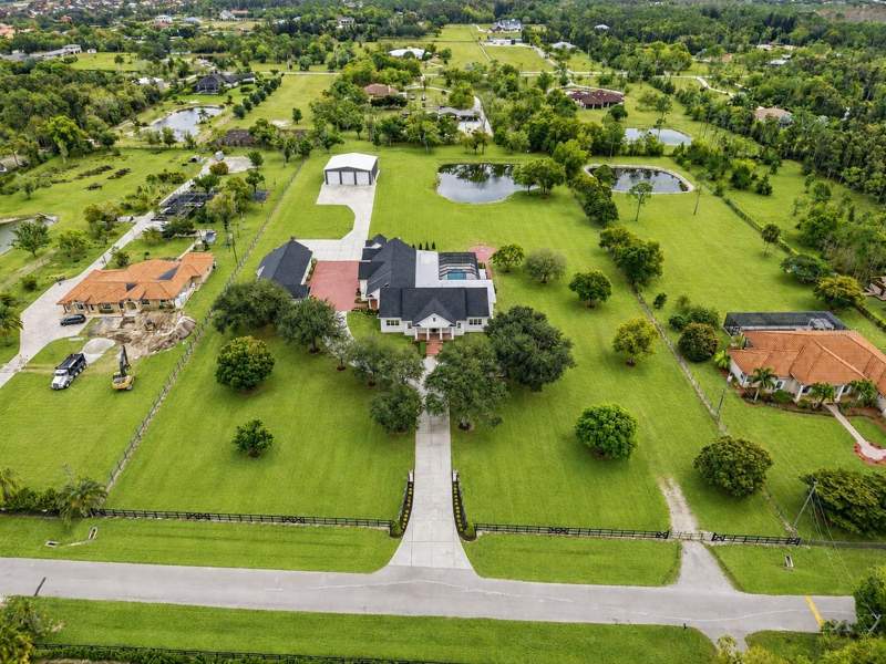 5 bedroom Single Family Residence at 12201 Caisson Lane, Colonial Farms, Fort Myers — photo 5