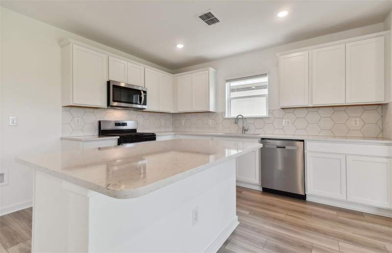 5 bedroom Single Family Residence at 10206 Cross River Trail, North River Ranch Ph Iv-C1, Parrish — photo 4
