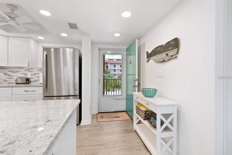 1 bedroom Condominium at 1250 N Portofino Drive #304, Siesta Harbor II, Sarasota — photo 5