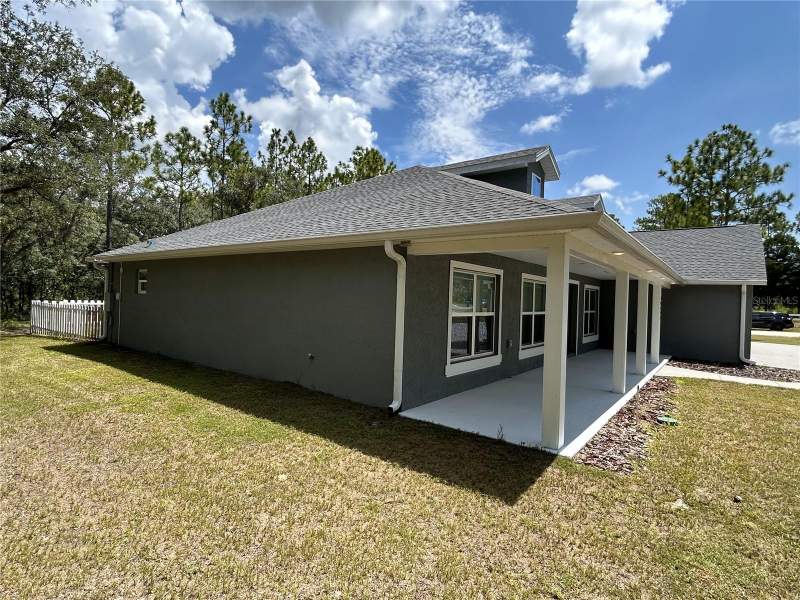 3 bedroom Single Family Residence at 10361 Thrasher Avenue, Royal Highlands, Weeki Wachee — photo 3
