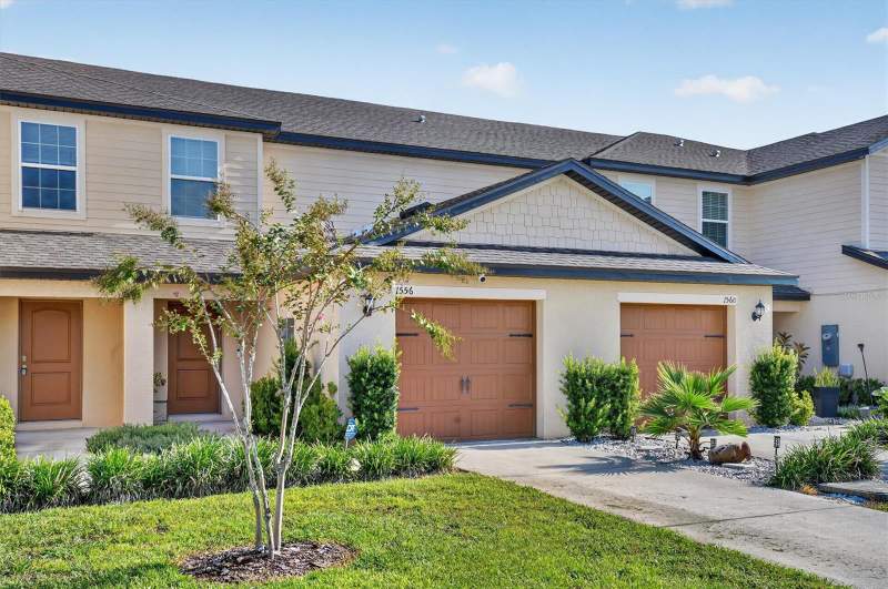 2 bedroom Single Family Residence at 1556 Wynford Circle, Hamlets/Tavares, Tavares — photo 2