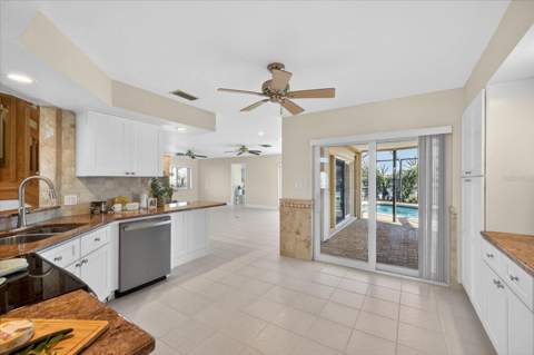 3640 Harborview Court, New Port Richey FL - photo 18 of 95