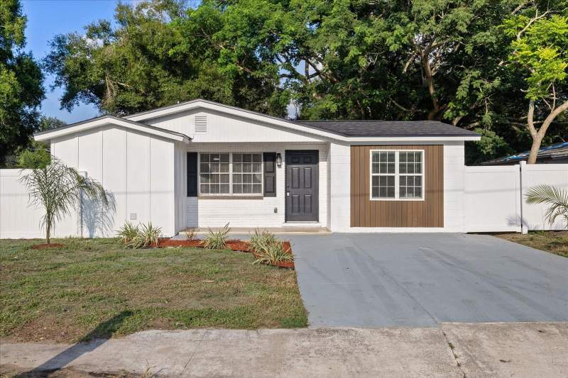 8711 N RIVER FOREST CIRCLE home for sale in River Forest Estates Homes for Sale: 2 Homes, Median $205K