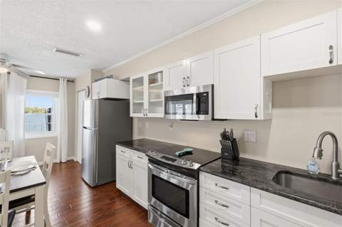 5117 Salmon Drive #B, St Petersburg FL - photo 9 of 57
