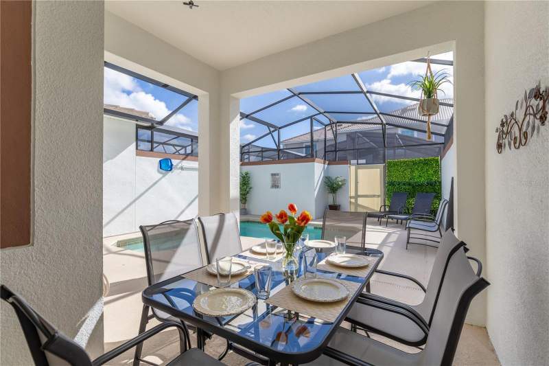 4 bedroom Townhouse at 4802 Love Storey Lane, Storey Lake Ph 3, Kissimmee — photo 2