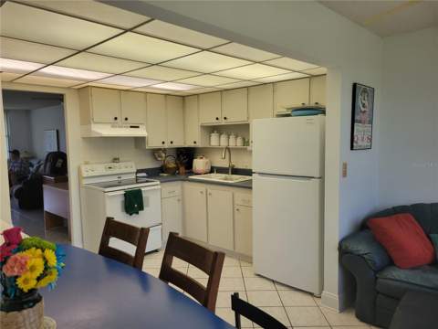 4915 Bay Street #122, St Petersburg FL - photo 11 of 41