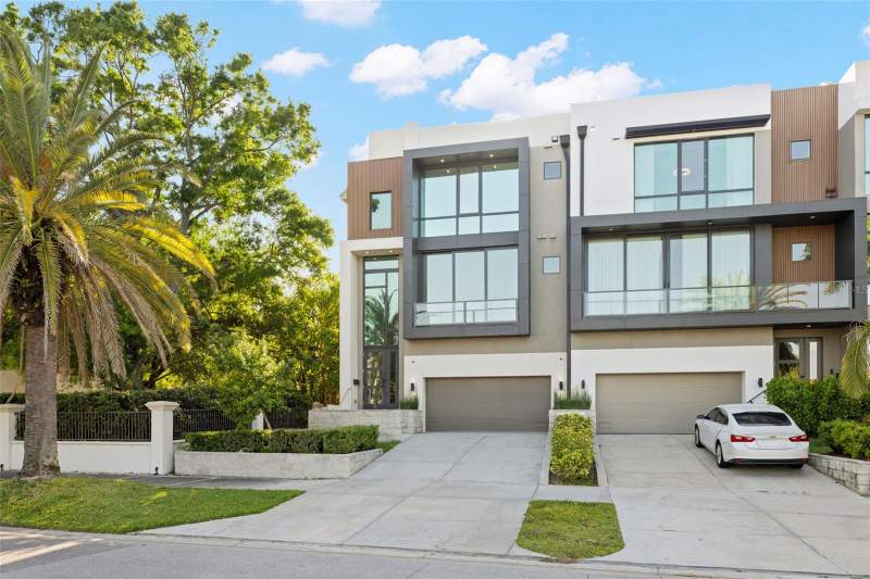 4 bedroom Townhouse at 98 W Davis Boulevard, Davis Point Twnhms, Tampa — photo 3