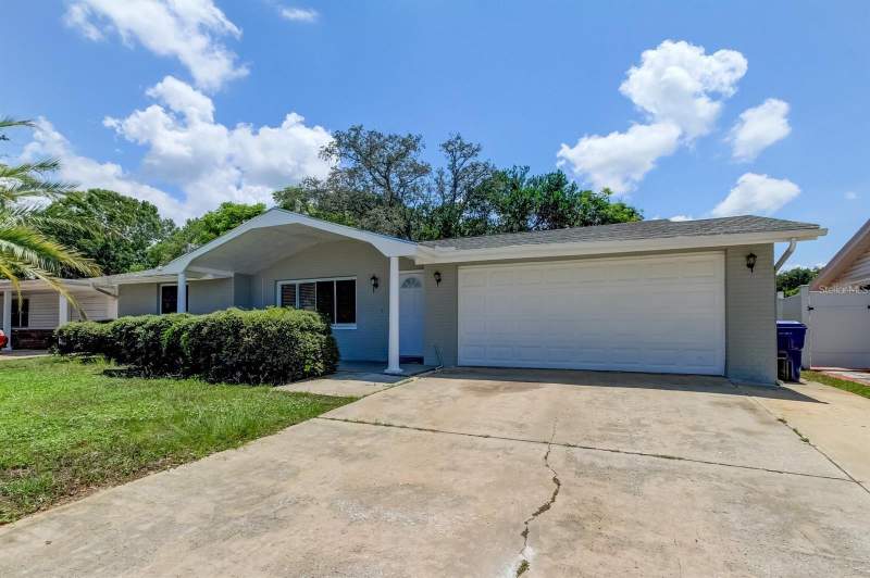 4 bedroom Single Family Residence at 7144 Fairfax Drive, Embassy Hills, Port Richey — photo 2
