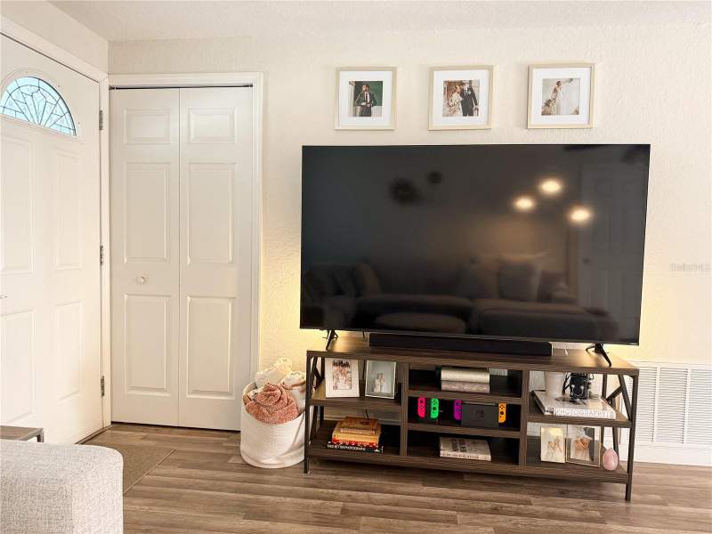 2 bedroom Single Family Residence at 4321 Peacock Road, Spring Hill, Spring Hill — photo 4