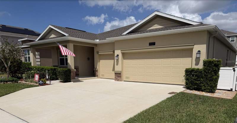 1927 PERCH HAMMOCK LOOP home for sale in Trinity Lakes