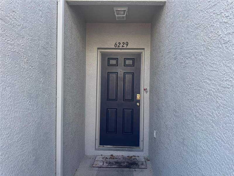 3 bedroom Townhouse at 6229 Osprey Lake Circle, Osprey Run Twnhms Ph 2, Riverview — photo 2