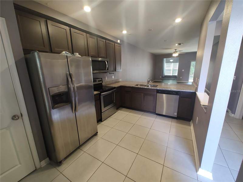 2 bedroom Townhouse at 1103 Hillhurst Drive, Meadow Pointe 03 Prcl Uu, Wesley Chapel — photo 2
