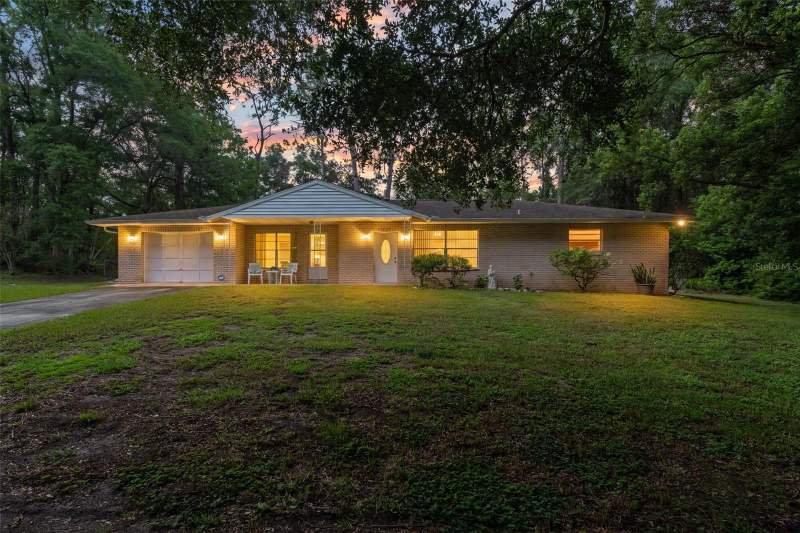 6095 ZIRKELS CIRCLE home for sale in Zirkels Estate Homes for Sale: 7 Homes (1975–2007)