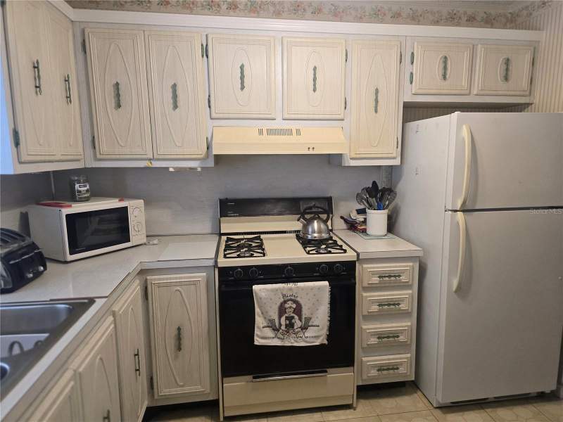 1 bedroom Condominium at 5356 81st Street #15, Paradise Shores, St Petersburg — photo 5