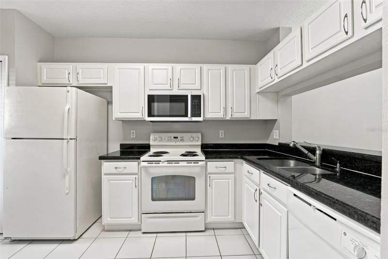2 bedroom Townhouse at 1150 Kennewick Court #1150, Meadow Pointe Prcl 16 Unit 02B, Wesley Chapel — photo 5
