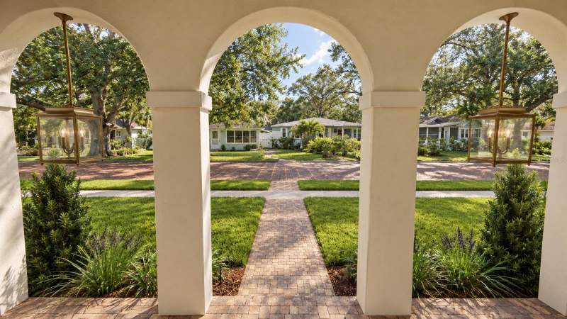 4 bedroom Single Family Residence at 3921 4th Ave, Pinecrest Park, St Petersburg — photo 2