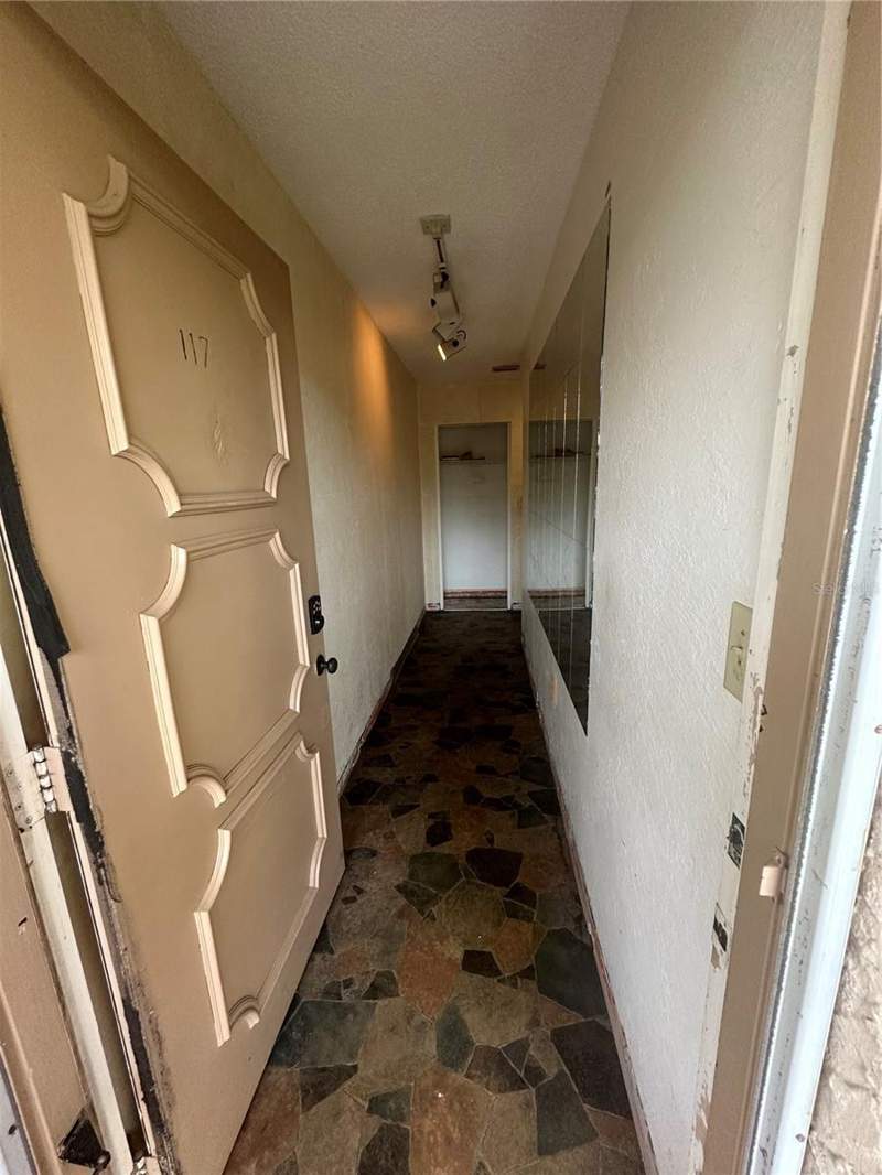 1 bedroom Condominium at 9950 62nd Terrace #117, Long Bayou, St Petersburg — photo 4