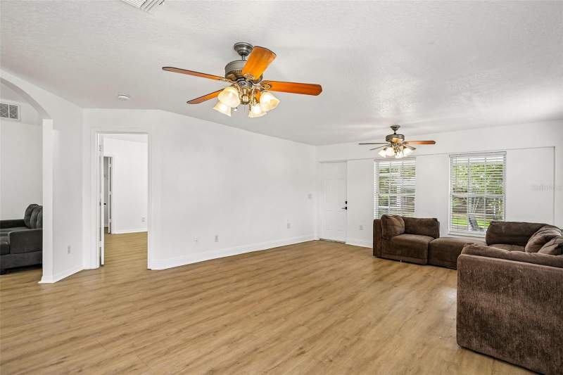 3 bedroom Single Family Residence at 1539 Valencia Street, Highland Lake Sub 2nd Add, Clearwater — photo 5