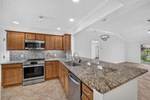 726 Bradford Loop, The Villages FL - photo 13 of 38