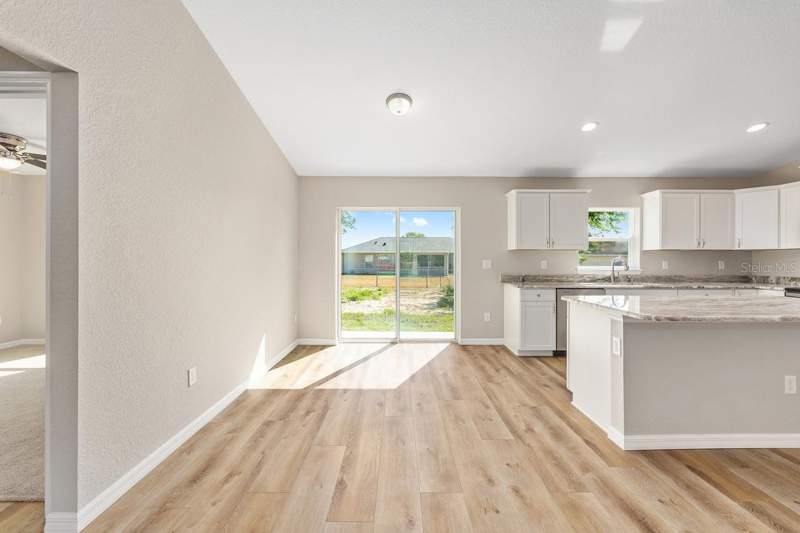 3 bedroom Single Family Residence at 14362 SW 30th Place, Rainbow Park Un 02, Ocala — photo 4