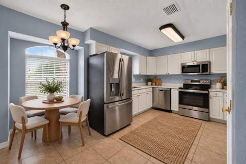 11048 Moshie Lane, San Antonio FL - photo 7 of 71