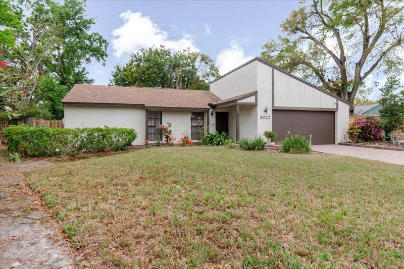 4 bedroom Single Family Residence at 8222 La Serena Drive, Lago Vista Unit 2, Tampa — photo 4