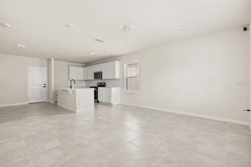3 bedroom Single Family Residence at 4066 Feather Tree Drive, Winding Mdws, Apopka — photo 2