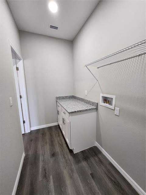 5024 Finders Court, Tampa FL - photo 9 of 17