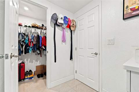 8344 Drycreek Drive, Tampa FL - photo 18 of 38