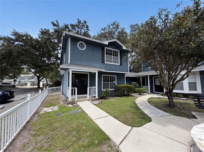 Lakeview VillageCondos for Sale in Orlando, FL