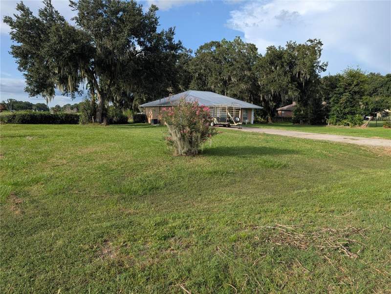 3 bedroom Single Family Residence at 510 Cloverleaf Drive, Candlewood Acres Unit 2, Lithia — photo 4