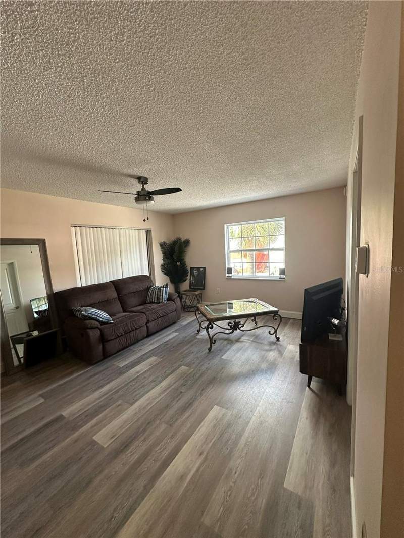 1 bedroom Condominium at 1084 82nd Terrace #1084E, Williamsburg Condo, St Petersburg — photo 5