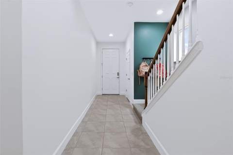 6118 Voyagers Place, Apollo Beach FL - photo 18 of 46
