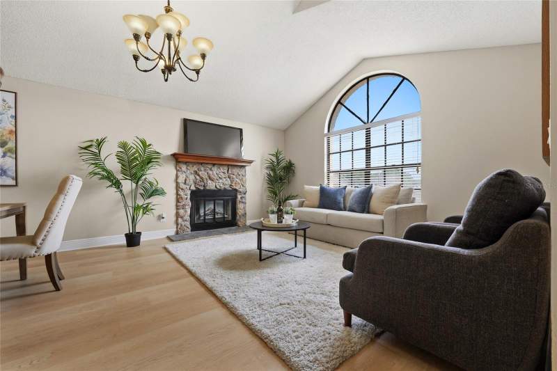 3 bedroom Single Family Residence at 1437 Mona Drive, Mill Run Unit 7, Kissimmee — photo 5
