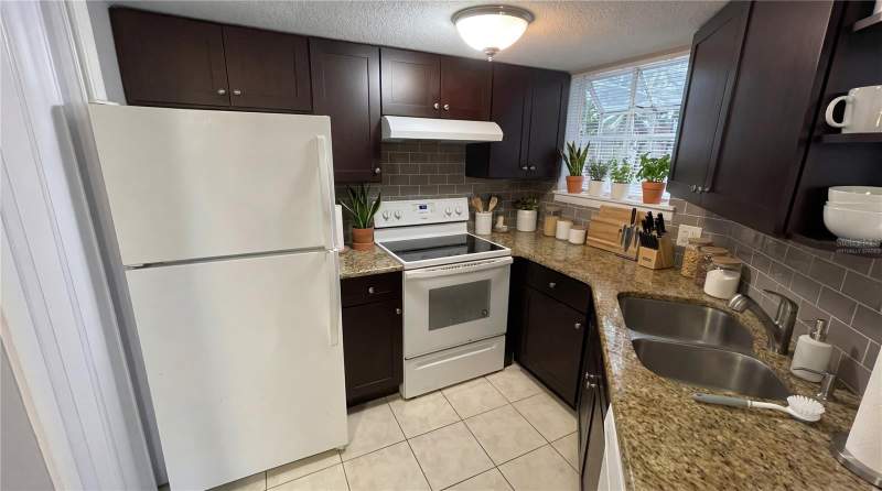 2 bedroom Condominium at 1948 Lake Atriums Circle #113, Plaza/Millenium, Orlando — photo 5