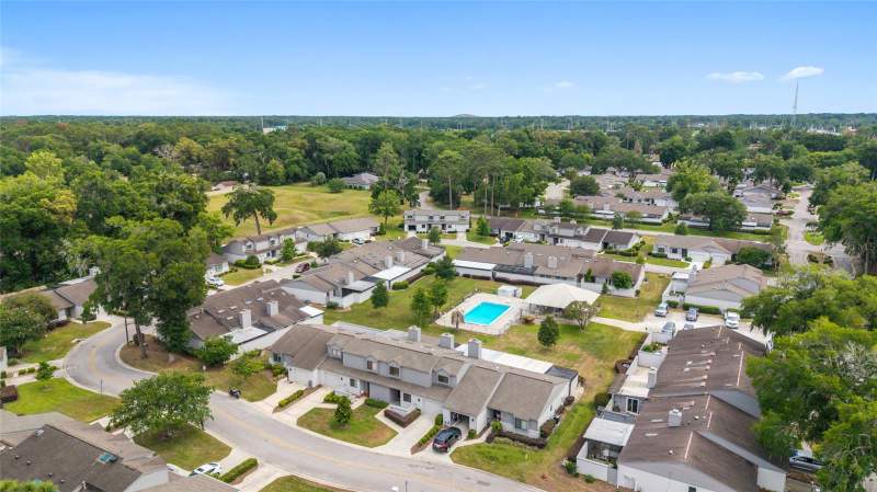 3 bedroom Townhouse at 1927 SE 37th Court Circle, Crestwood North Village Un 42, Ocala — photo 5