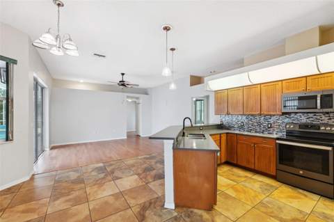 9104 Water Hazard Drive, Hudson FL - photo 15 of 60
