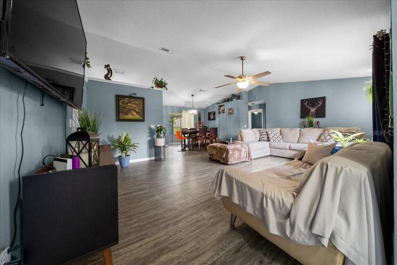 3 bedroom Single Family Residence at 9 Pine Circle Run, Silver Spgs Shores Un 09, Ocala — photo 4