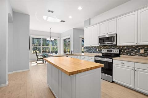 1305 Crystal Greens Drive, Sun City Center FL - photo 17 of 64