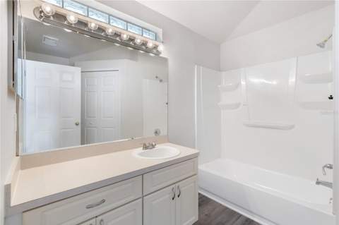 7456 Oxford Garden Circle, Apollo Beach FL - photo 19 of 24