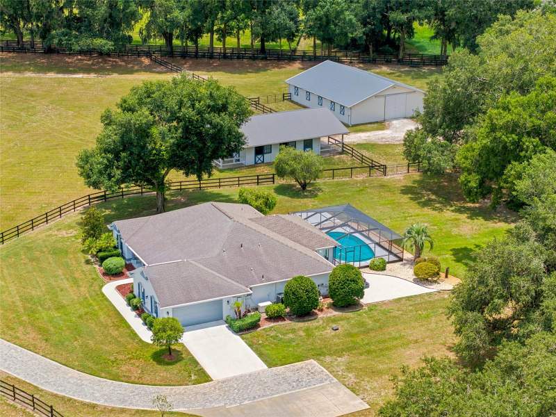 4 bedroom Farm at 16050 NW 10th Circle, Paddocks/Millwood, Citra — photo 2