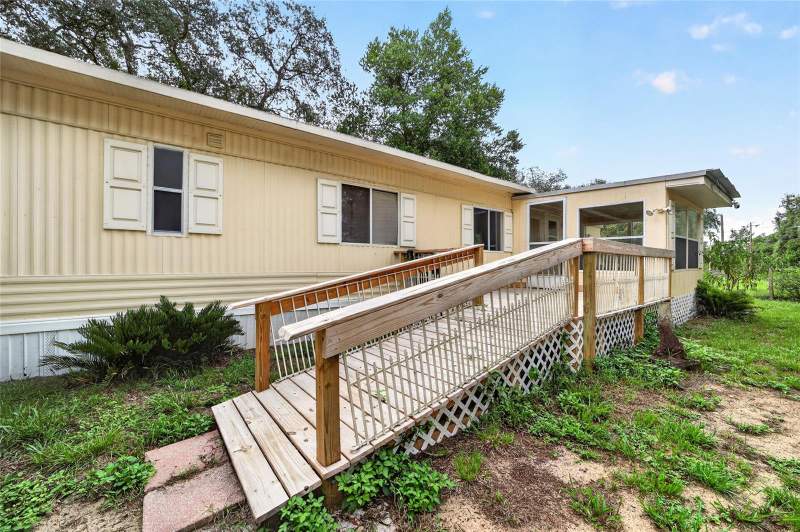 2 bedroom Manufactured Home at 15367 NE 160th Avenue Road, Handy Hill, Fort Mc Coy — photo 5