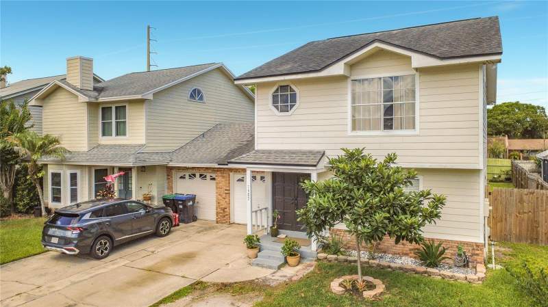 2 bedroom Townhouse at 7987 Sagebrush Place, Village At Curry Ford Woods Unit 3, Orlando — photo 3