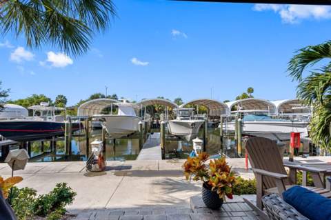 6057 Moorings Drive, St Petersburg FL - photo 6 of 6