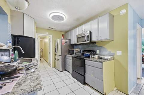 6923 Colony Oaks Lane, Orlando FL - photo 8 of 30