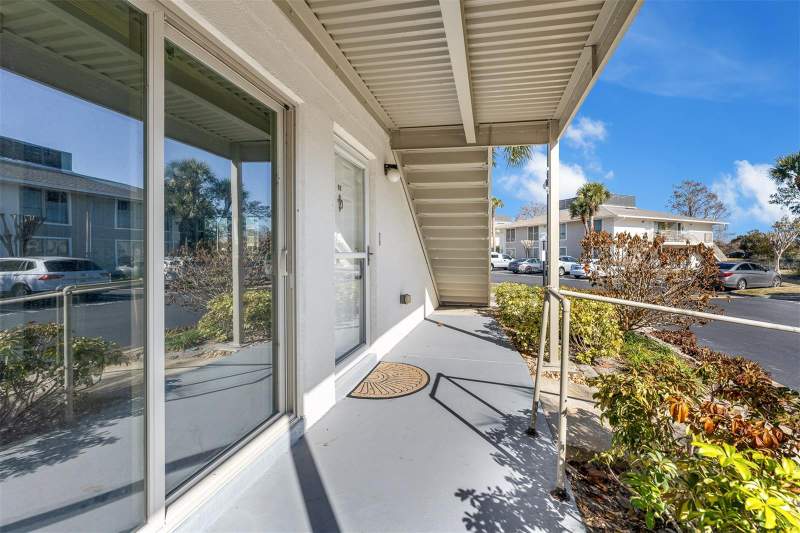 Mai Kai Apartments